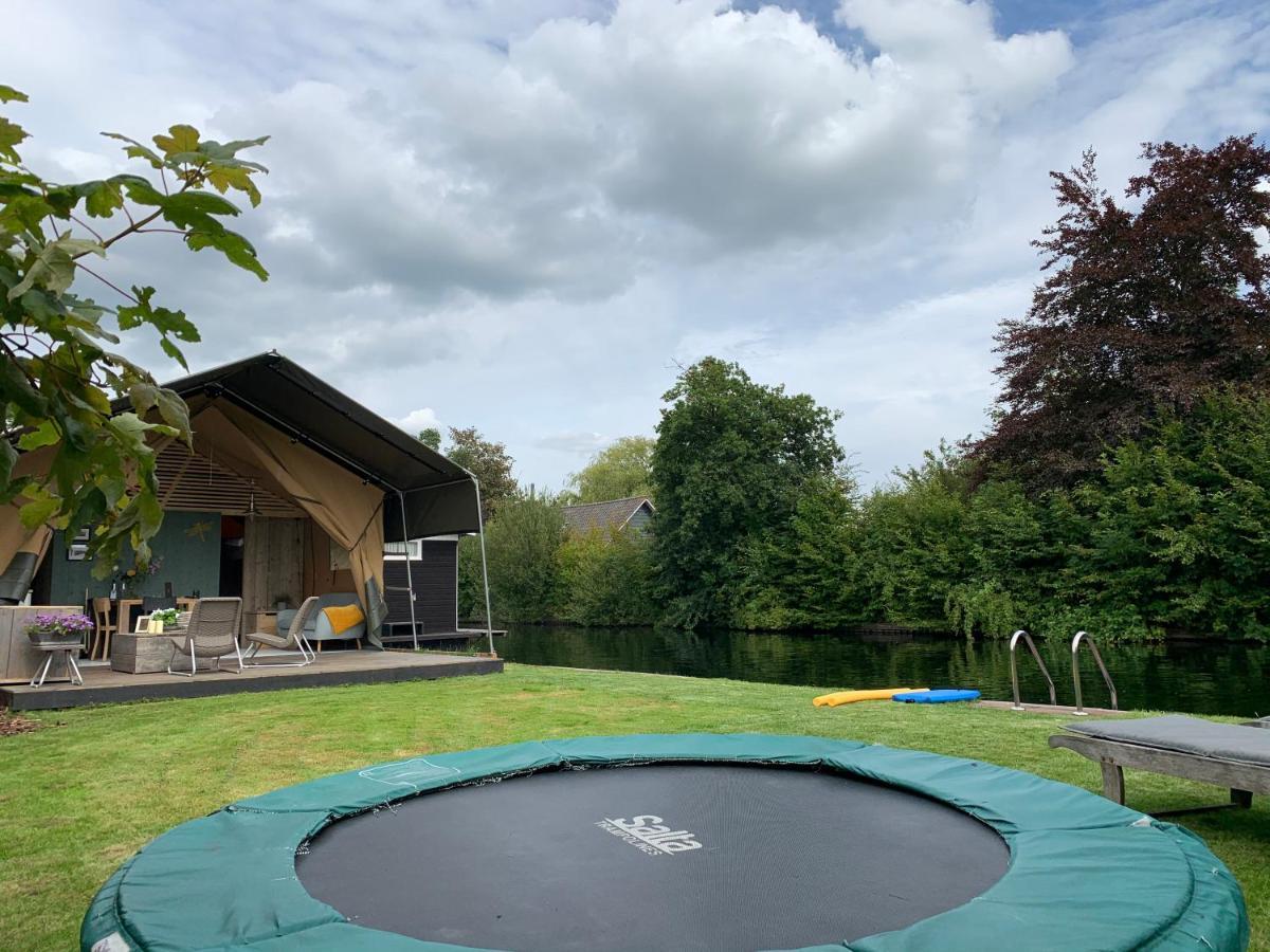 Glamping Aan De Plas 빈케빈 외부 사진