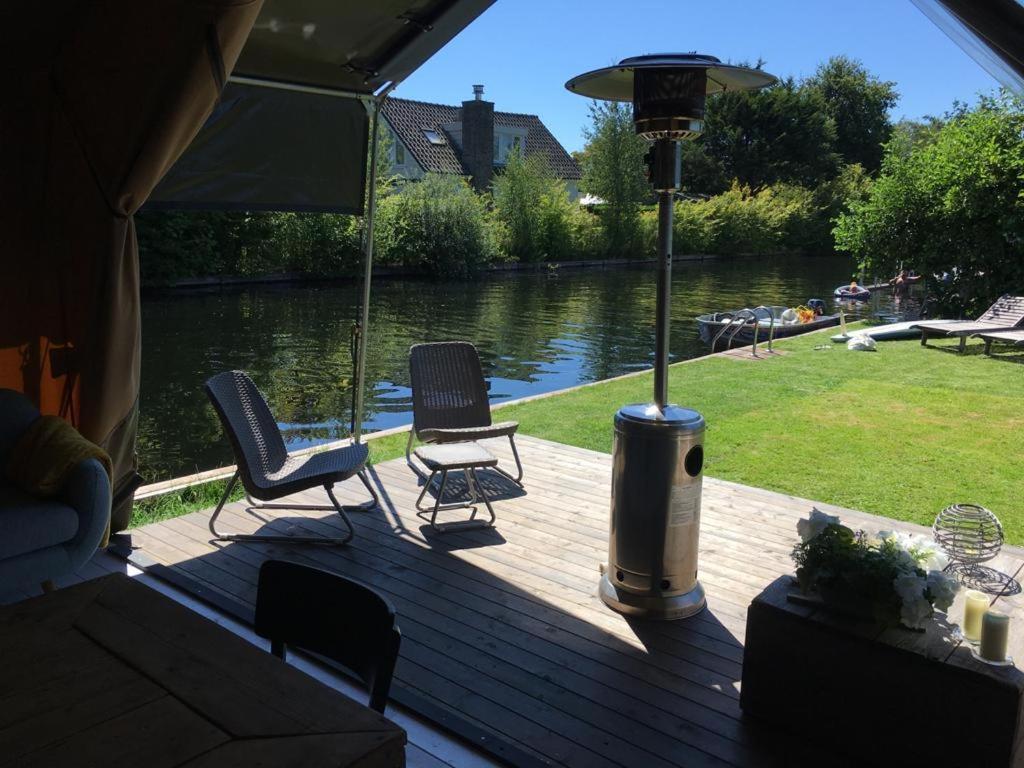 Glamping Aan De Plas 빈케빈 외부 사진